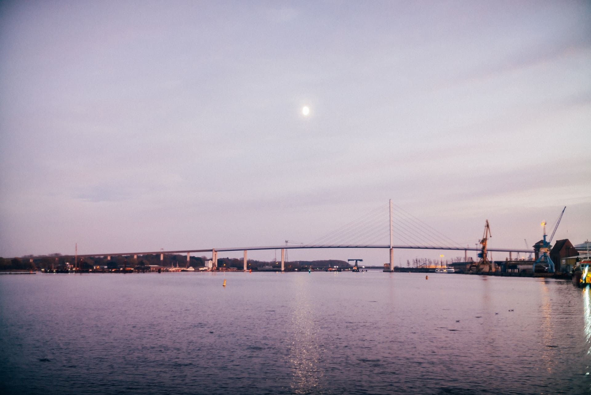 Die Brücke von Altefähr