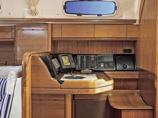 images/yachtbilder/bavaria/C39/c39-4.jpg