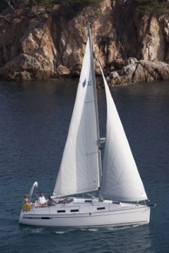 images/yachtbilder/bavaria/Cruiser%2032/klein-cruiser32-ex-03.jpg