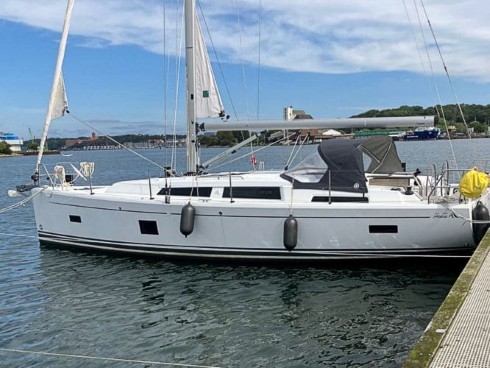 Hanse 388