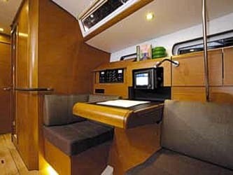 images/yachtbilder/jeanneau/Sun%20Odyssey%20439/klein-Sun%20Odyssey%20439-4.jpg