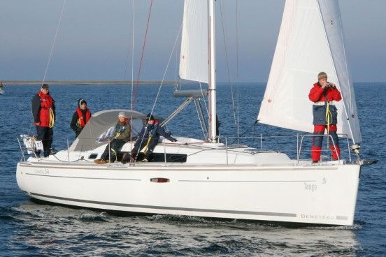 images/yachtbilder/beneteau/Oceanis 34.2/klein-oceanis-34-2-aussenaufnahme-05.jpg