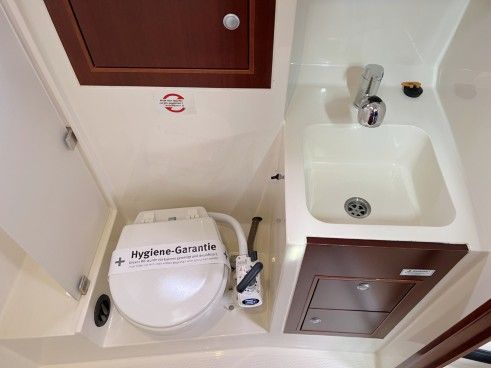 images/yachtbilder/hanse/Hanse 320/klein-hanse-320-innenaufnahme-07.jpg