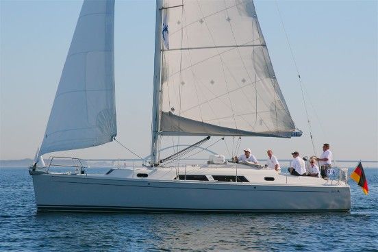 images/yachtbilder/hanse/Hanse 370/klein-hanse-370-aussenaufnahme-01.jpg