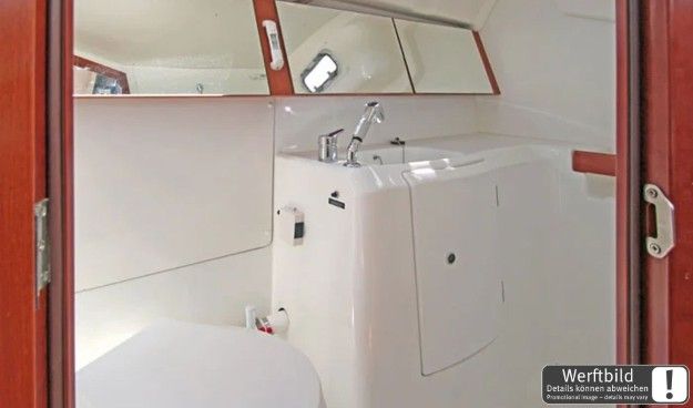 images/yachtbilder/beneteau/Oceanis 34.2/klein-oceanis-34-2-innenaufnahme-07.jpg