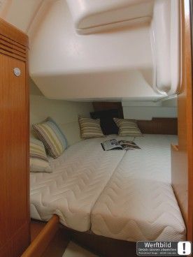 images/yachtbilder/beneteau/Oceanis 34.2/klein-oceanis-34-2-innenaufnahme-05.jpg