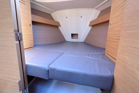 images/yachtbilder/dufour/Dufour 310 GL/klein-dufour-310-gl-innenaufnahme-04.jpg