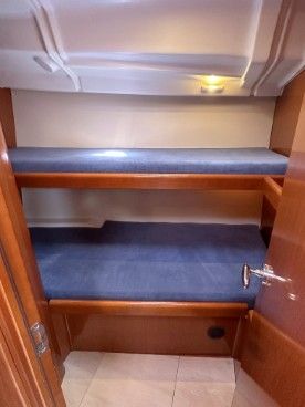 images/yachtbilder/beneteau/Oceanis 43/klein-oceanis-43-innenaufnahme-06.jpg