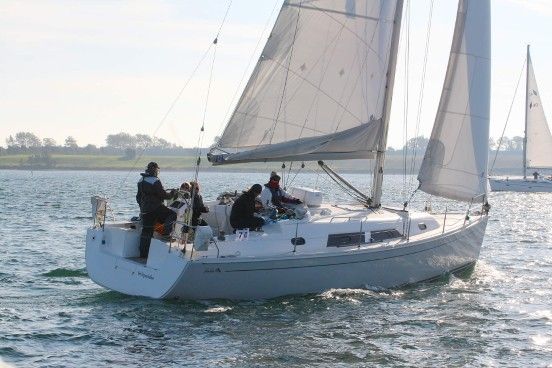 images/yachtbilder/hanse/Hanse 370/klein-hanse-370-aussenaufnahme-04.jpg