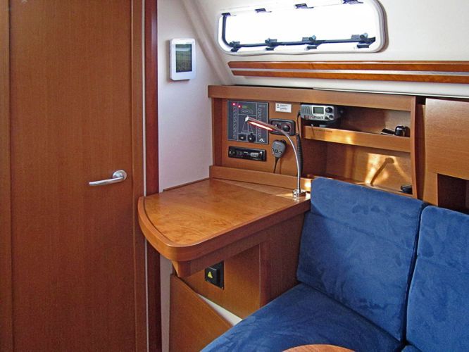 Hanse 325 Salon